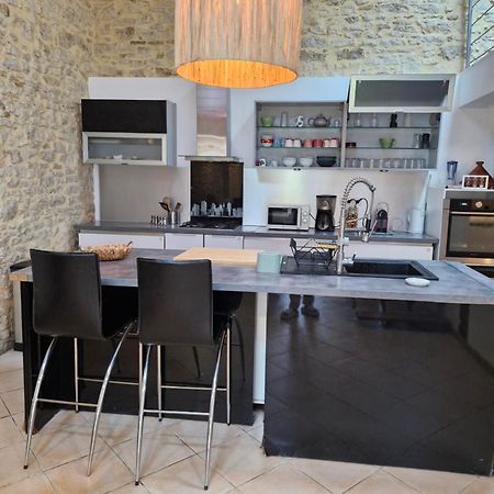 Villa Demeure En Pierre Avec Piscine Privee à Etauliers Extérieur photo