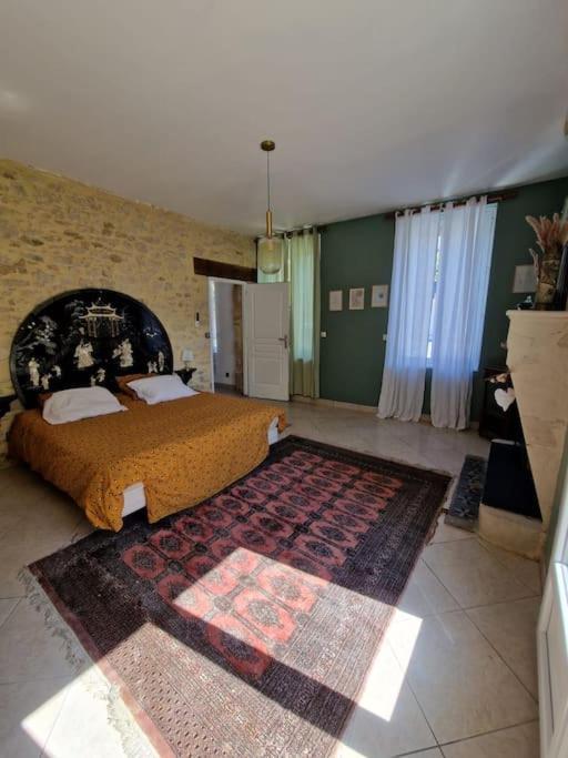 Villa Demeure En Pierre Avec Piscine Privee à Etauliers Extérieur photo