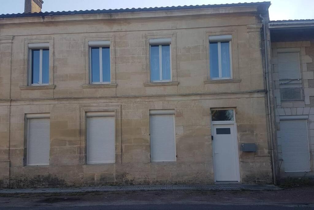 Villa Demeure En Pierre Avec Piscine Privee à Etauliers Extérieur photo